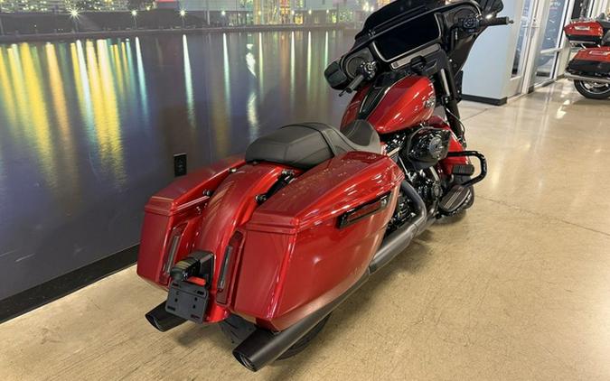 2025 Harley-Davidson FLHX - Street Glide