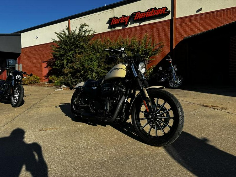 2014 Harley-Davidson® XL883N - Sportster® Iron 883™
