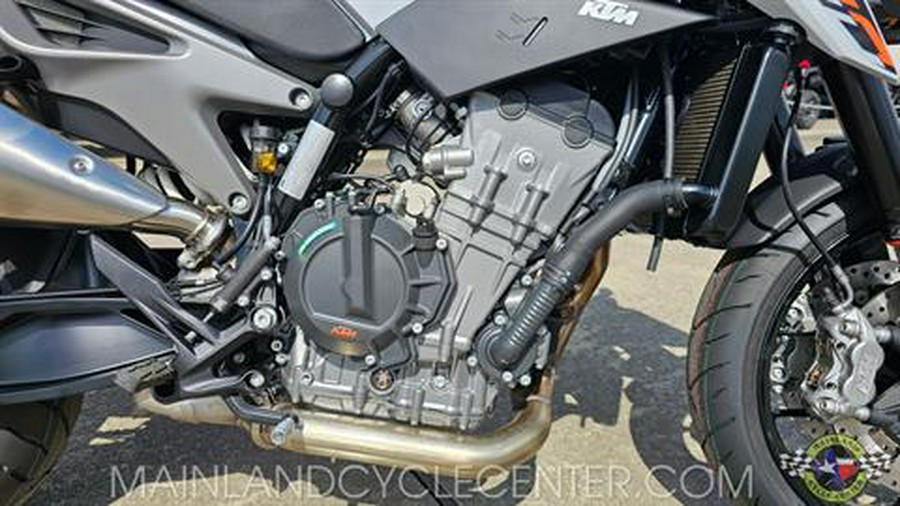 2024 KTM 790 Duke