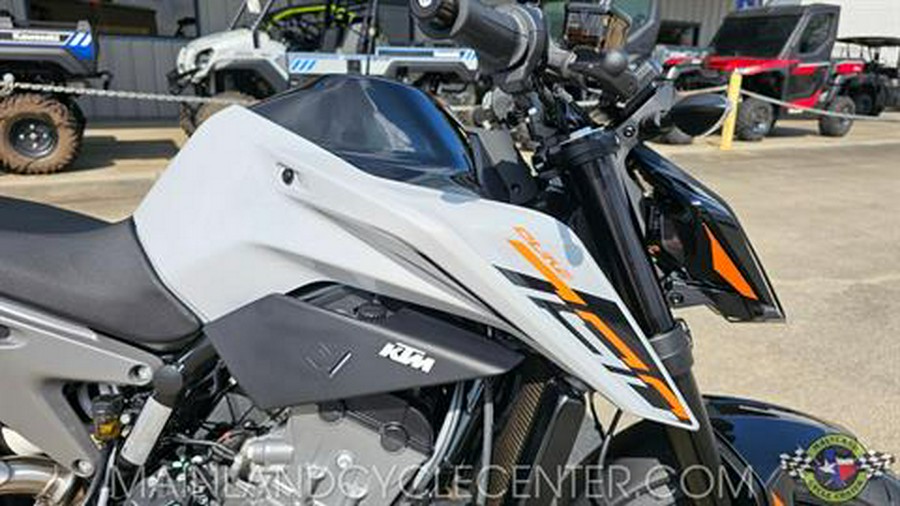 2024 KTM 790 Duke