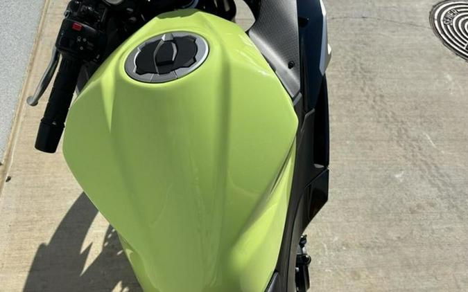 2026 Kawasaki Ninja 500 ABS Metallic Yellowish Green/Ebony SE ABS