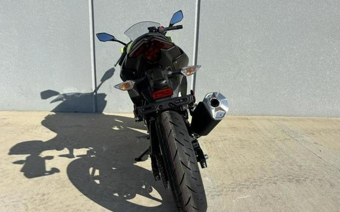 2026 Kawasaki Ninja 500 ABS Metallic Yellowish Green/Ebony SE ABS