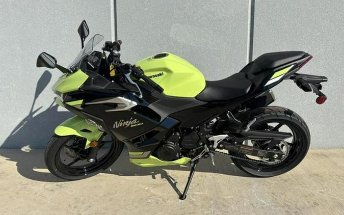 2026 Kawasaki Ninja 500 ABS Metallic Yellowish Green/Ebony SE ABS