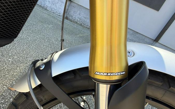 2025 Triumph Scrambler 1200 XE