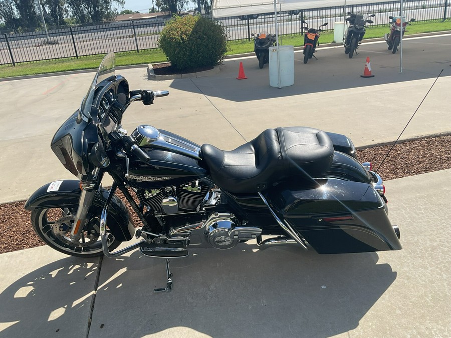 FLHXS 2014 Street Glide® Special