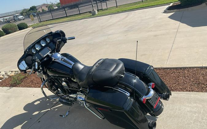 FLHXS 2014 Street Glide® Special
