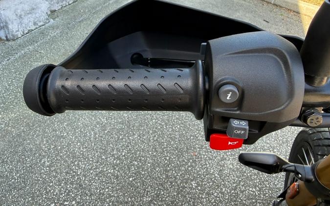 2026 Triumph Scrambler 400 XC