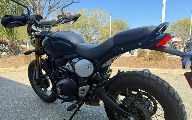 2026 Triumph Scrambler 400 XC