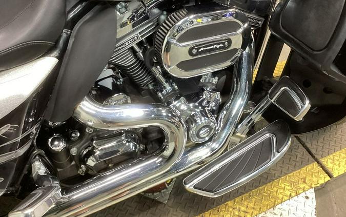 2015 Harley-Davidson® FLHXSE - CVO™ Street Glide®