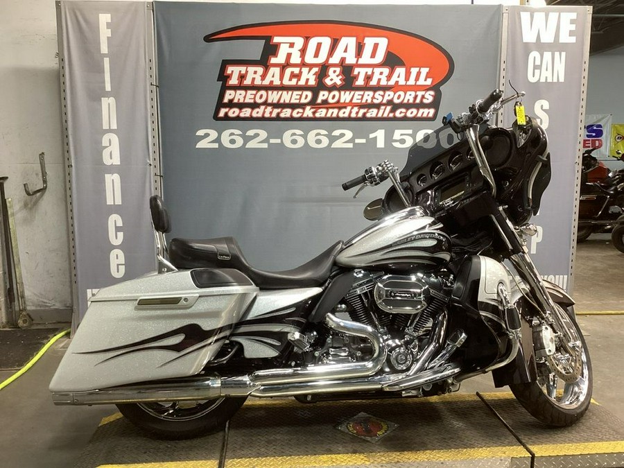 2015 Harley-Davidson® FLHXSE - CVO™ Street Glide®