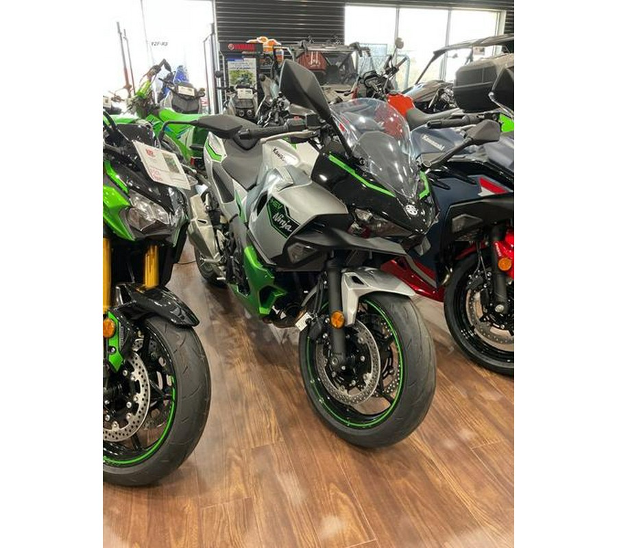 2024 Kawasaki Ninja® 7 Hybrid ABS
