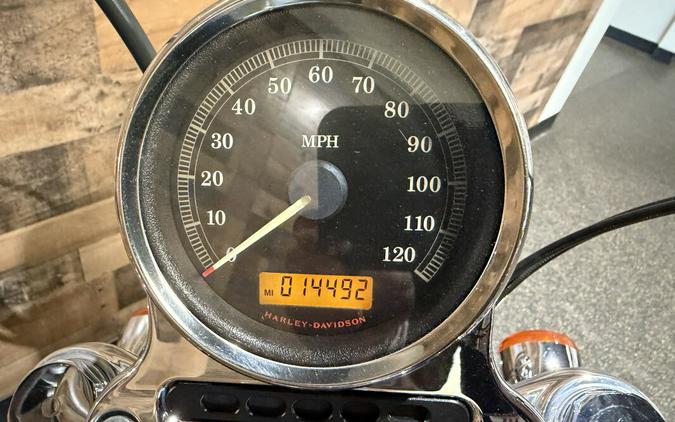 2011 Sportster 1200 Custom Vivid Black XL1200C