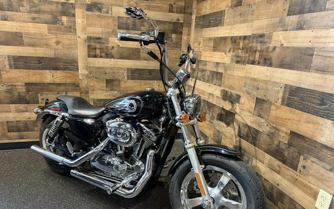 2011 Sportster 1200 Custom Vivid Black XL1200C