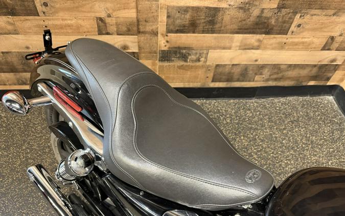 2011 Sportster 1200 Custom Vivid Black XL1200C