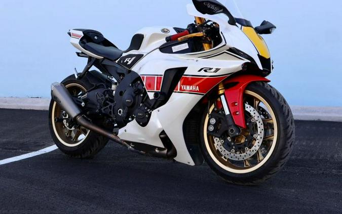 2022 YAMAHA YZF R1 50 TH WORLD GP ANNIVERSARY