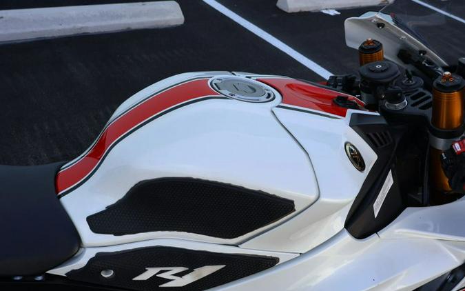 2022 YAMAHA YZF R1 50 TH WORLD GP ANNIVERSARY