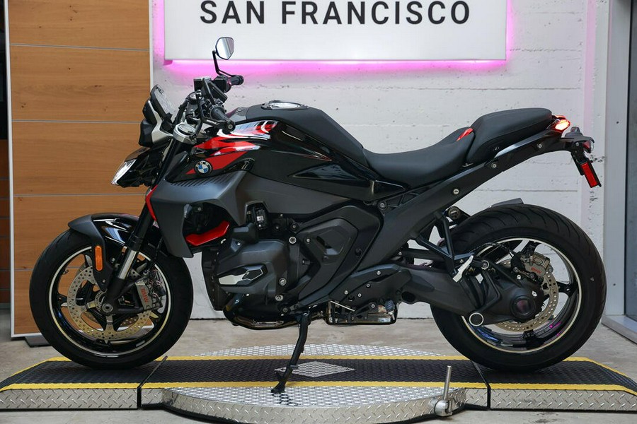 2026 BMW R 1300 R
