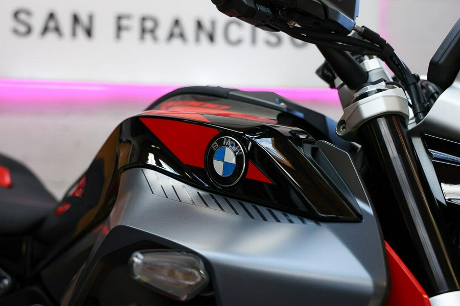 2026 BMW R 1300 R