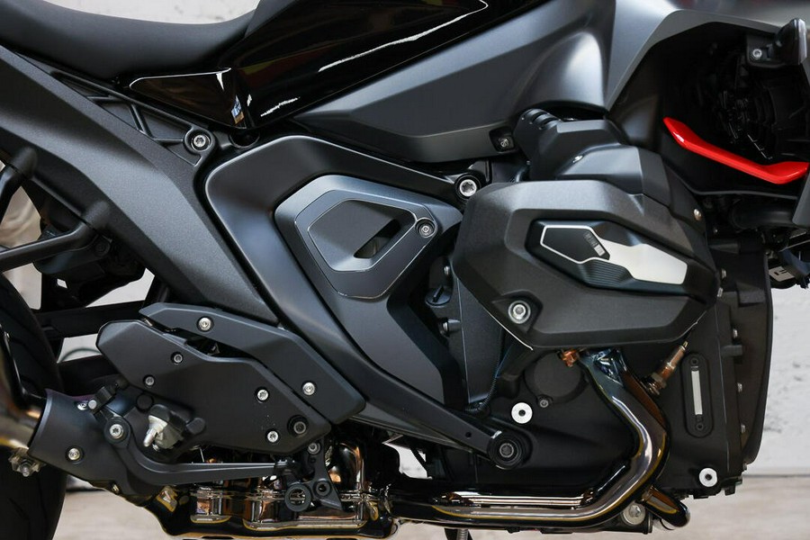 2026 BMW R 1300 R