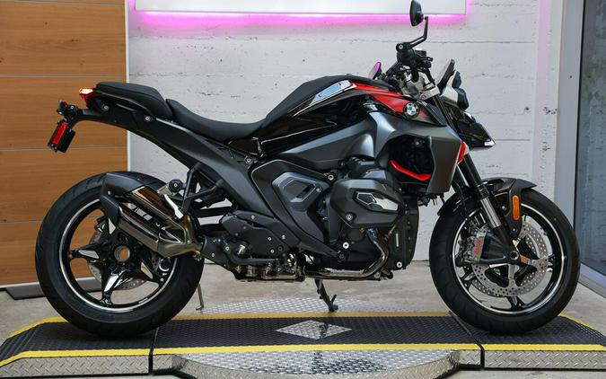 2026 BMW R 1300 R