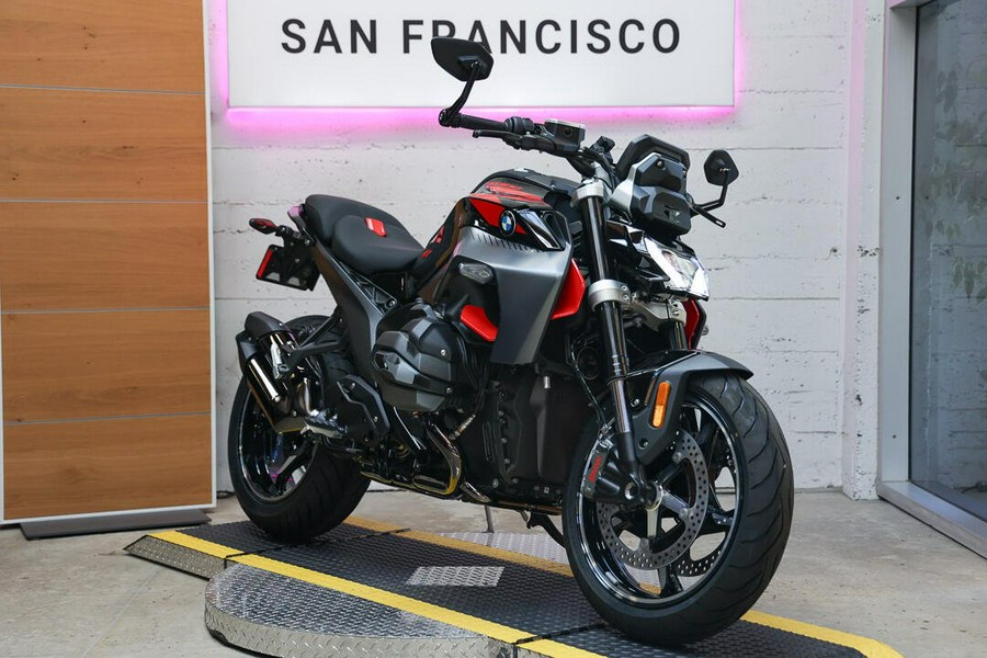 2026 BMW R 1300 R