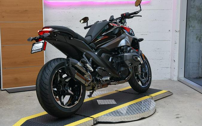 2026 BMW R 1300 R