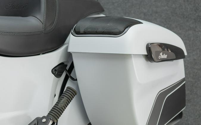 2024 INDIAN CHIEFTAIN DARK HORSE W/AUDIO & ABS