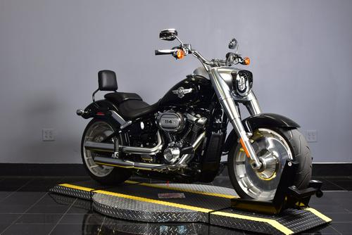 2020 Harley-Davidson Fat Boy 30th Anniversary Review (8 Fast Facts)