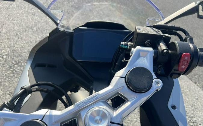 2025 CFMOTO 300SS