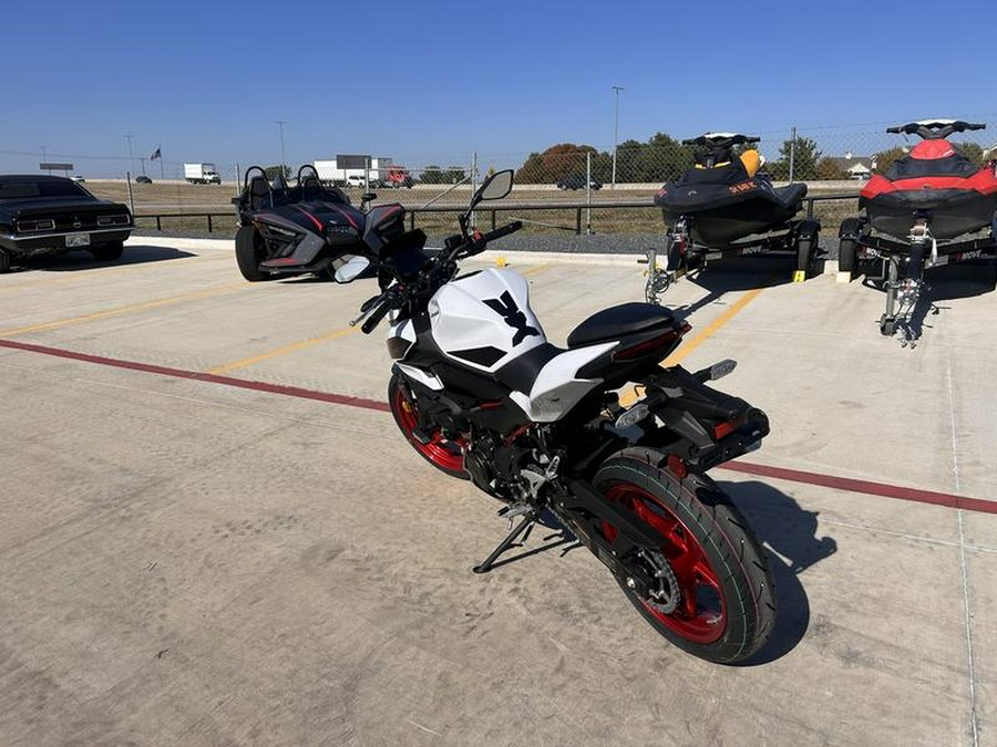 2026 Kawasaki Z500 SE ABS