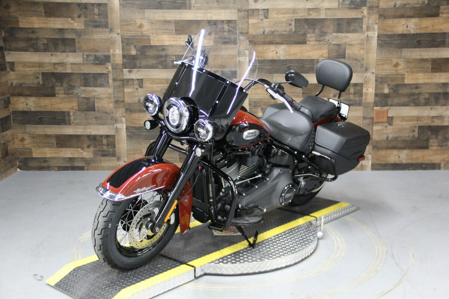 2024 Harley-Davidson Heritage Classic Red Rock / Vivid Black