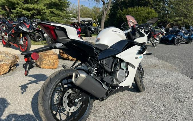 2025 CFMOTO 300SS