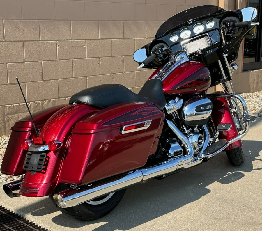 2017 Harley-Davidson Street Glide Special Hot Rod Custom™ Red Flake