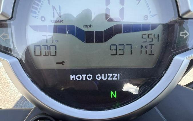 2022 Moto Guzzi V7 Stone E5