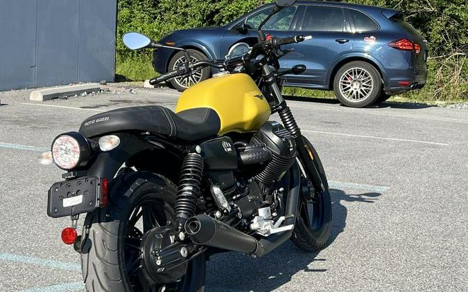 2022 Moto Guzzi V7 Stone E5