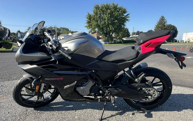 2025 CFMOTO 300SS