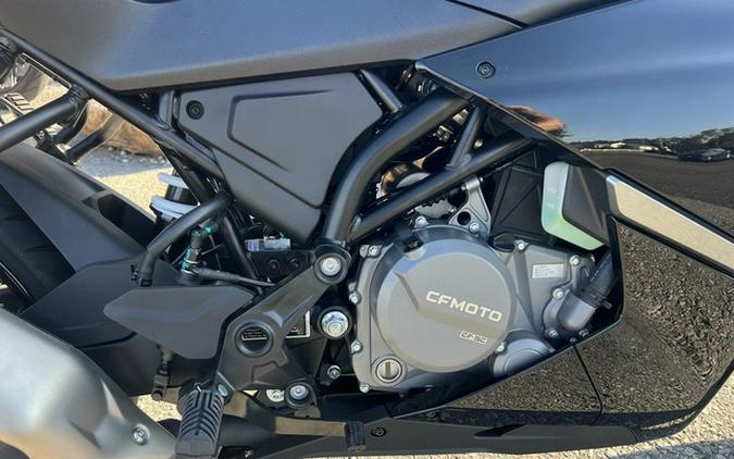 2025 CFMOTO 300SS