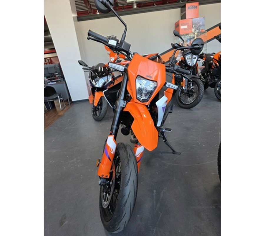 2026 KTM SMC 390 R