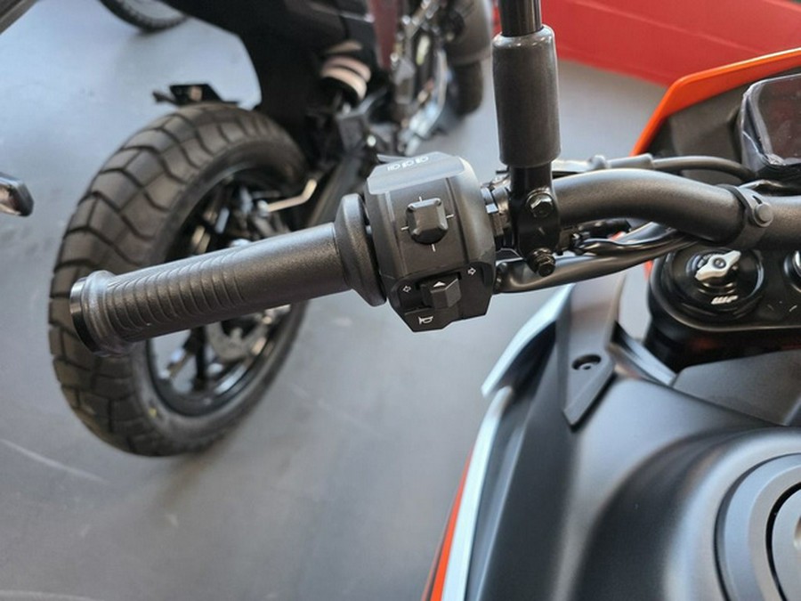 2026 KTM SMC 390 R