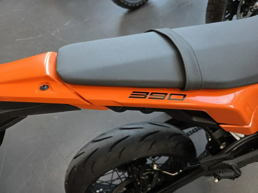 2026 KTM SMC 390 R