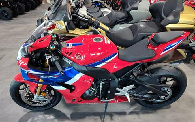 2026 Honda CBR1000RR-R Fireblade SP