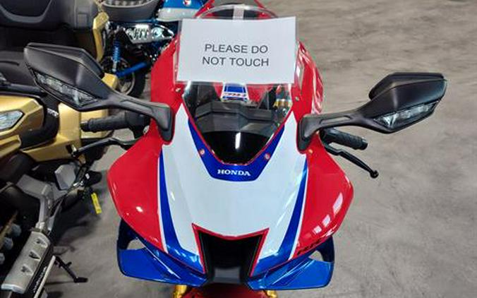 2026 Honda CBR1000RR-R Fireblade SP
