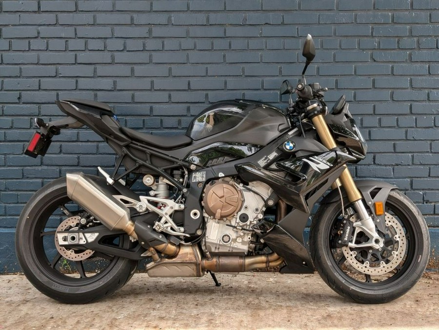 2024 BMW S 1000 R Black Storm Metallic