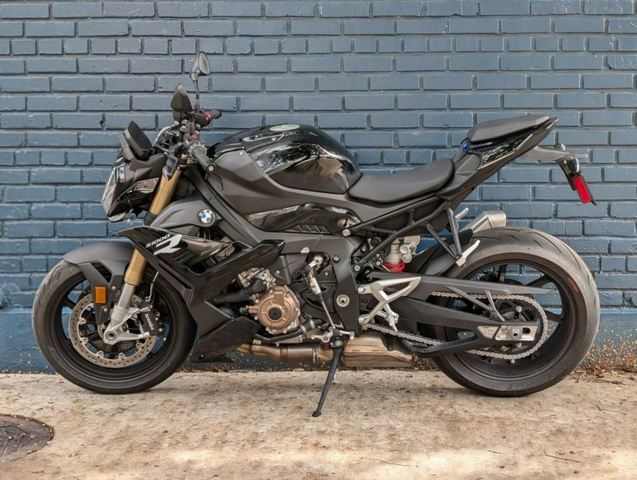 2024 BMW S 1000 R Black Storm Metallic