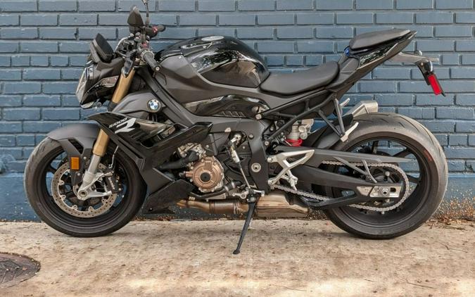 2024 BMW S 1000 R Black Storm Metallic