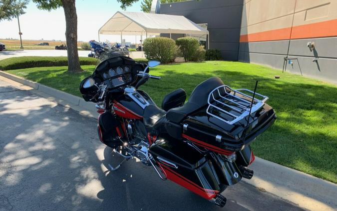 2016 Harley-Davidson CVO Limited Carbon Dust/Electric Red Pearl