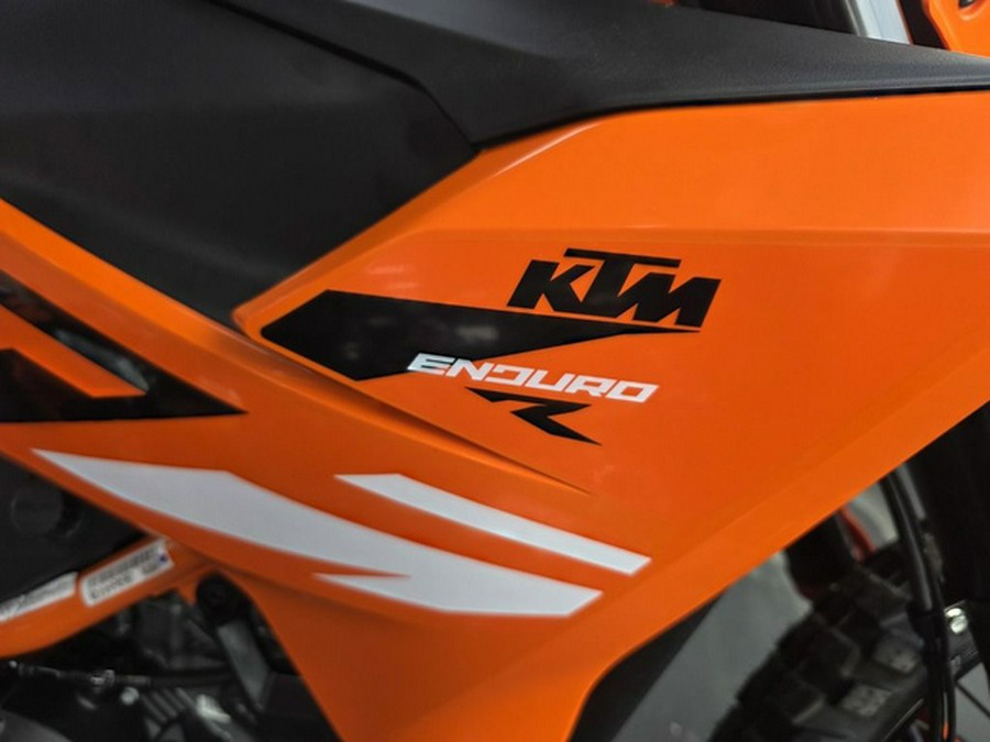 2026 KTM Enduro 390 R