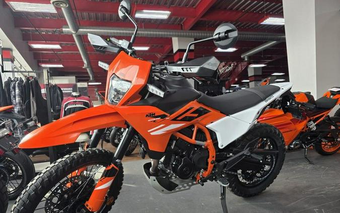 2026 KTM Enduro 390 R