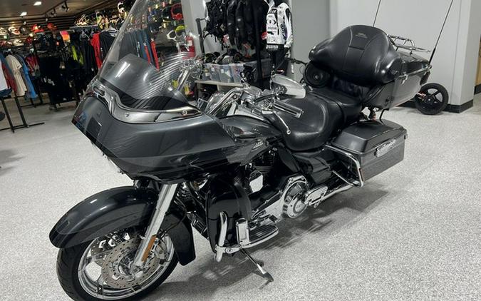 2011 Harley-Davidson FLTRUSE - CVO Road Glide Ultra