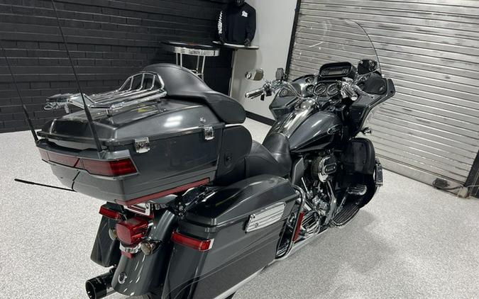 2011 Harley-Davidson FLTRUSE - CVO Road Glide Ultra